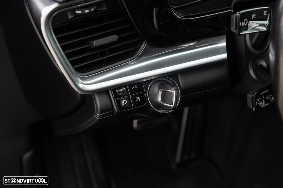 Porsche Panamera Sport Turismo 4 E-Hybrid - 27