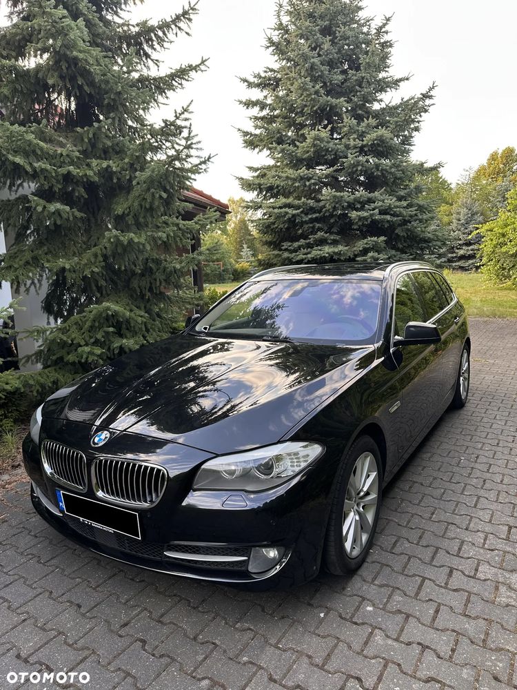 BMW Seria 5 525d xDrive Sport-Aut - 2