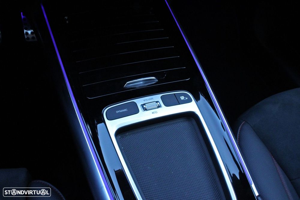 Mercedes-Benz GLA 180 d AMG Line - 16