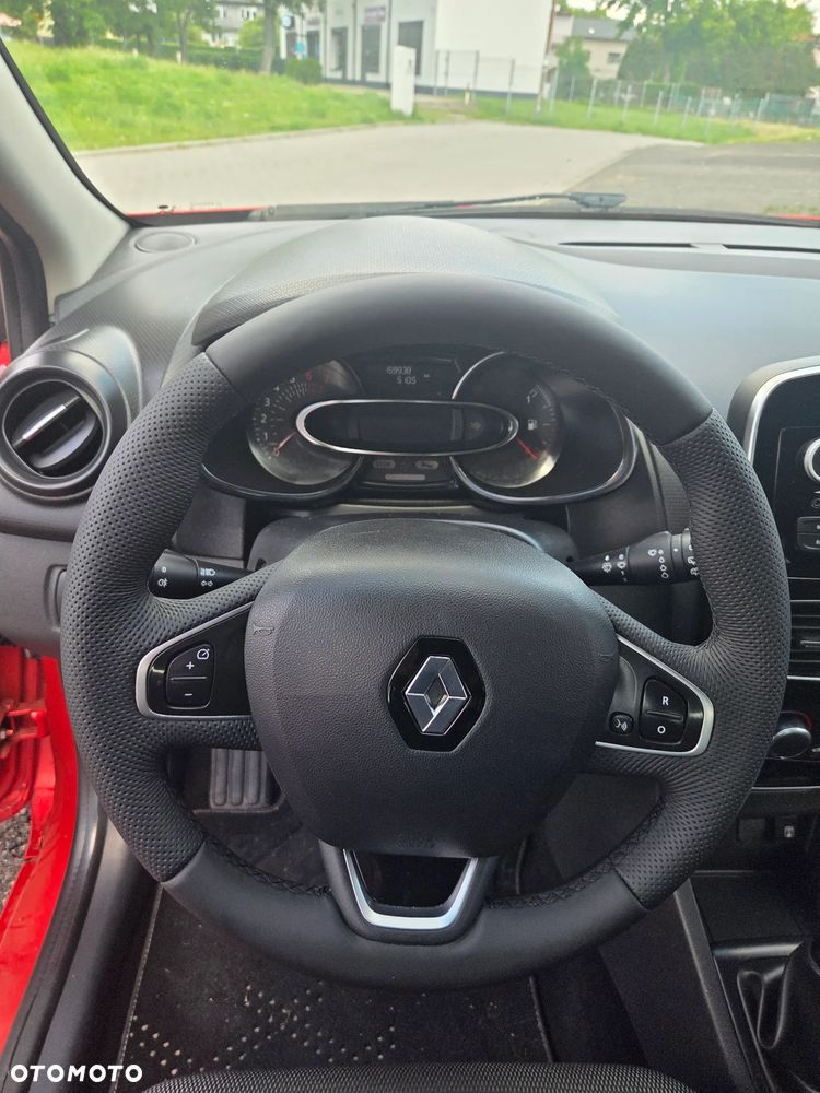 Renault Clio 1.2 16V Limited Plus - 14