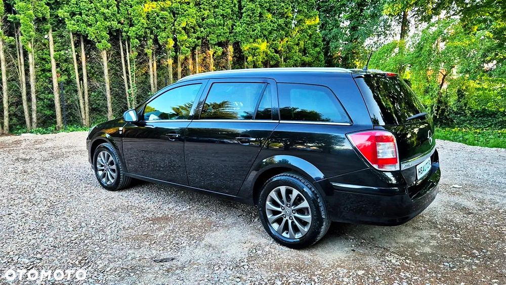 Opel Astra 1.6 NAVI - 23