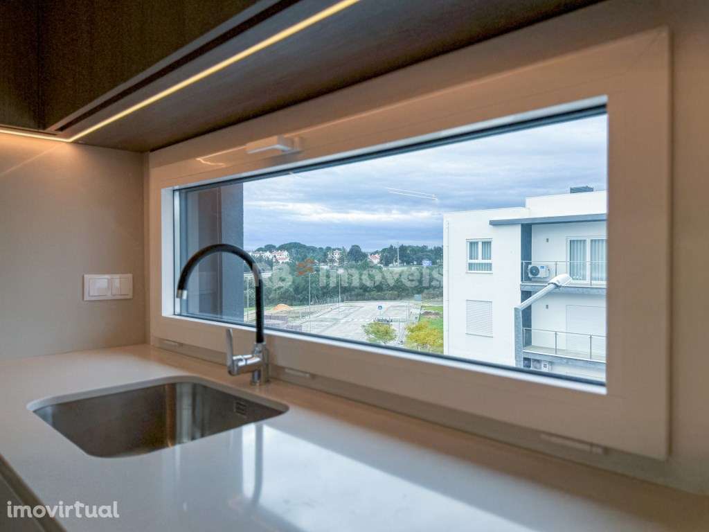 Apartamento T2 Novo c/ Elevador, Garagem e Varanda - Constância - Grande imagem: 5/48
