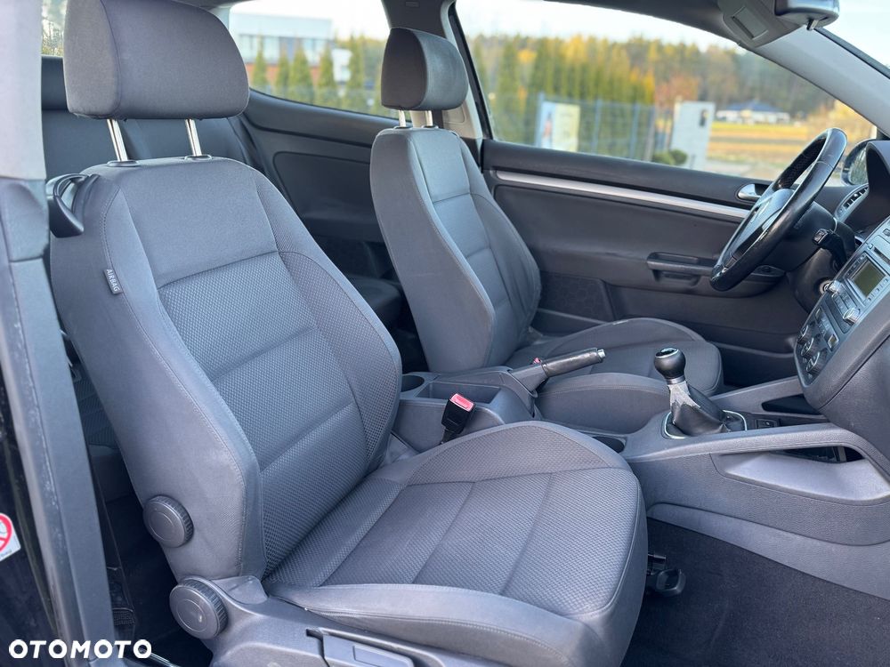 Volkswagen Golf 1.9 TDI Sportline - 11