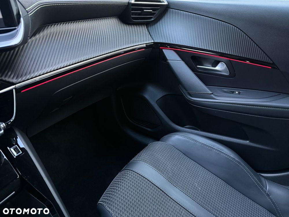 Peugeot 208 PureTech 100 EAT8 GT - 28