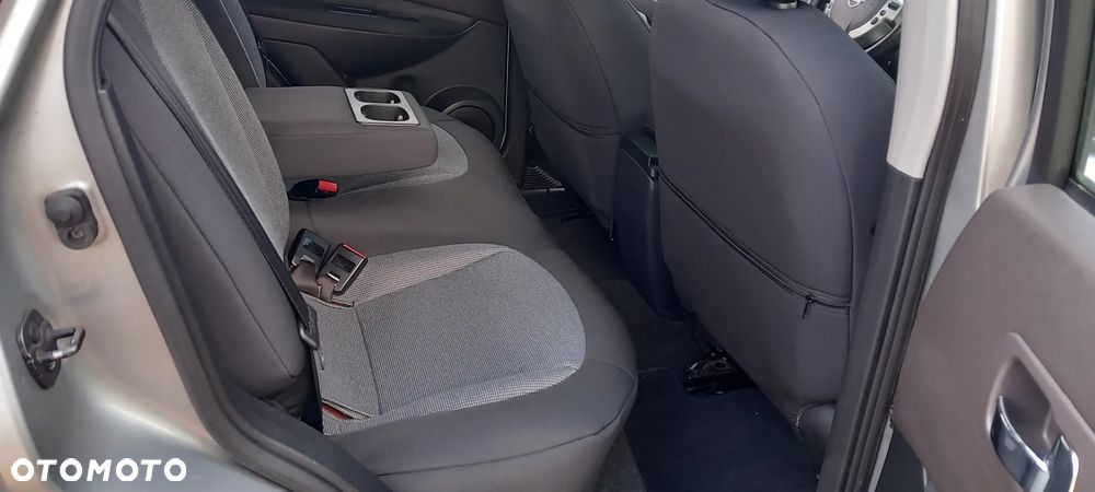 Nissan Qashqai - 13