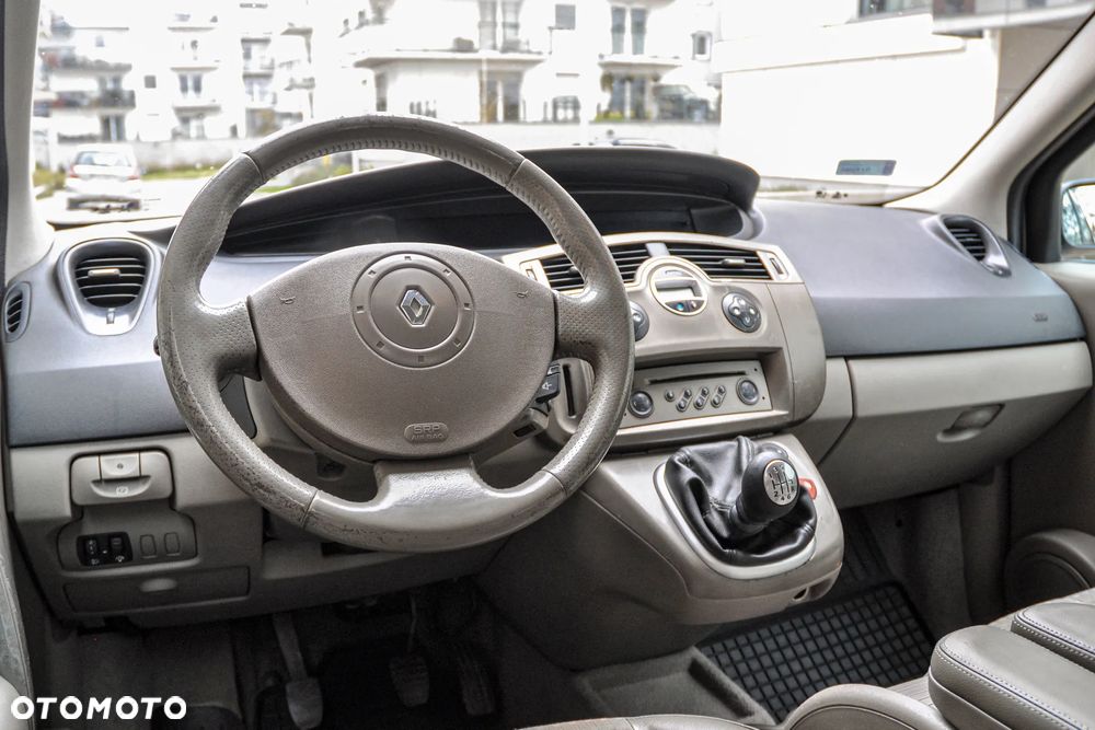 Renault Scenic - 8