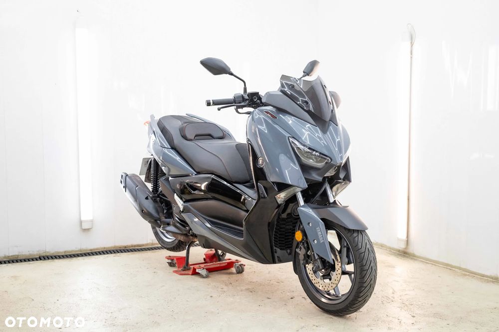 Yamaha X-max - 4