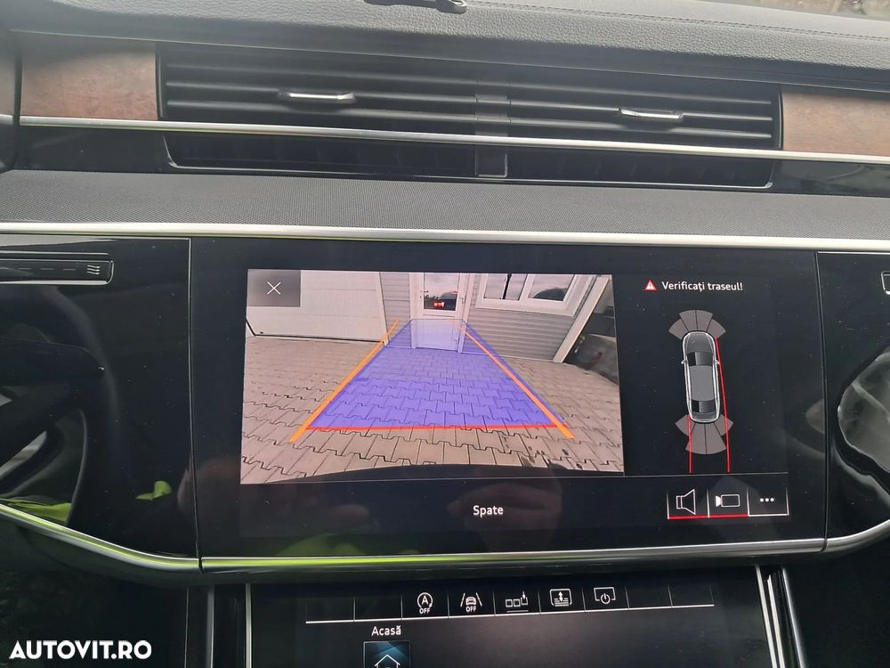 Audi A8 - 30