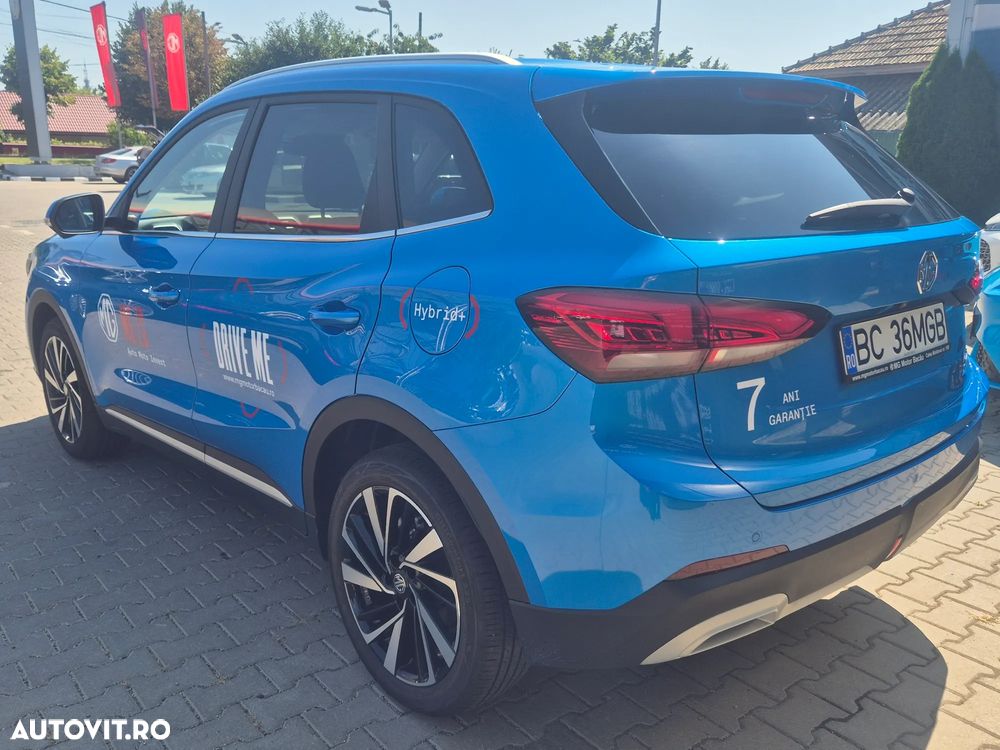 MG ZS HEV 1.5 GSI AT Exclusive - 4