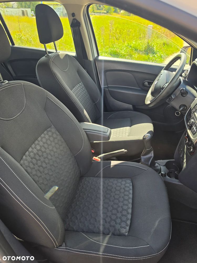 Dacia Sandero 1.2 16V Laureate EU6 - 24