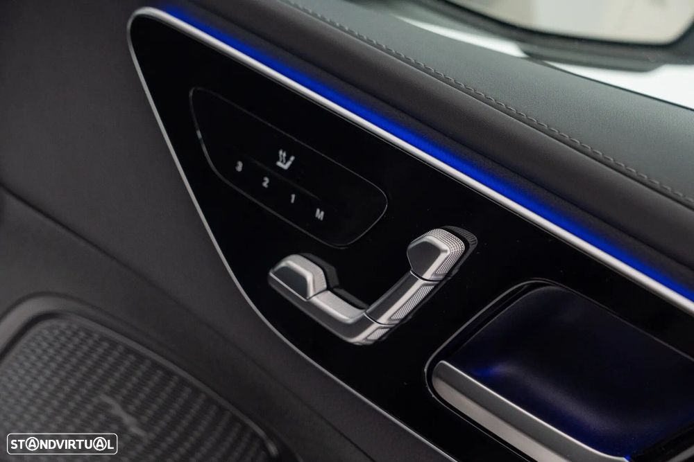 Mercedes-Benz C 300 e AMG Line - 18