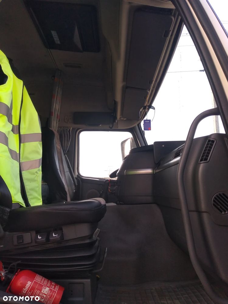 Volvo FM9 - 5