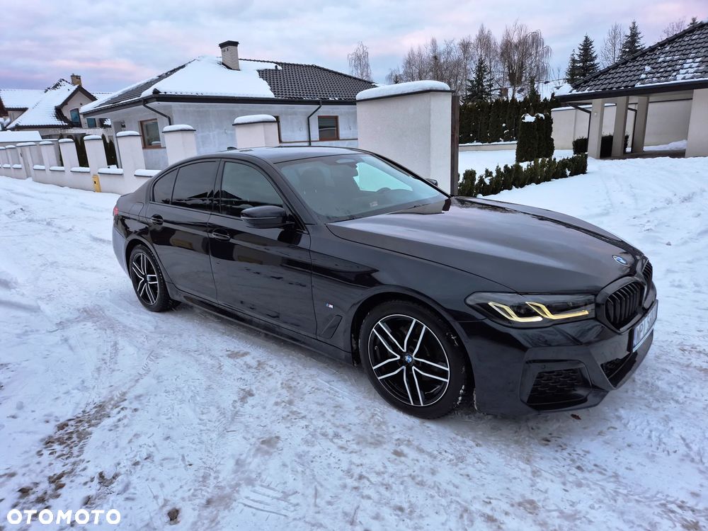 BMW Seria 5 520d M Sport - 3
