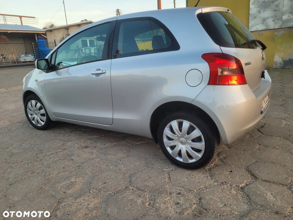 Toyota Yaris 1.3 VVT-i Sol - 7