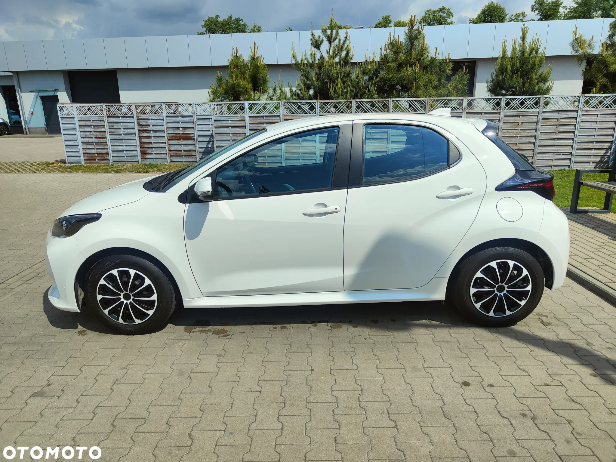 Toyota Yaris Hybrid 1.5 Active - 3