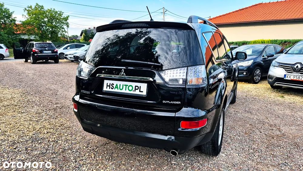 Mitsubishi Outlander 2.0 Intense 2WD EU5 CVT - 13