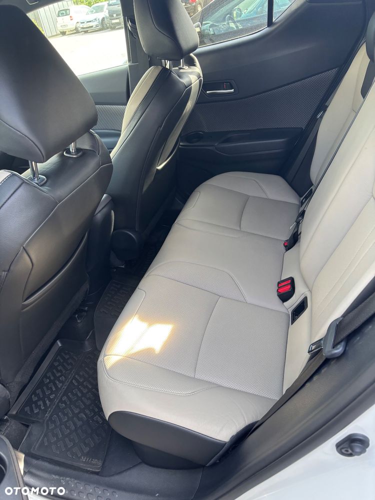Toyota C-HR 2.0 Hybrid Executive - 21
