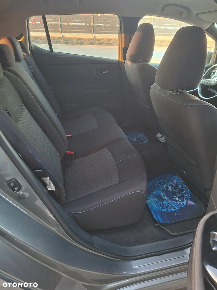 Nissan Leaf - 6