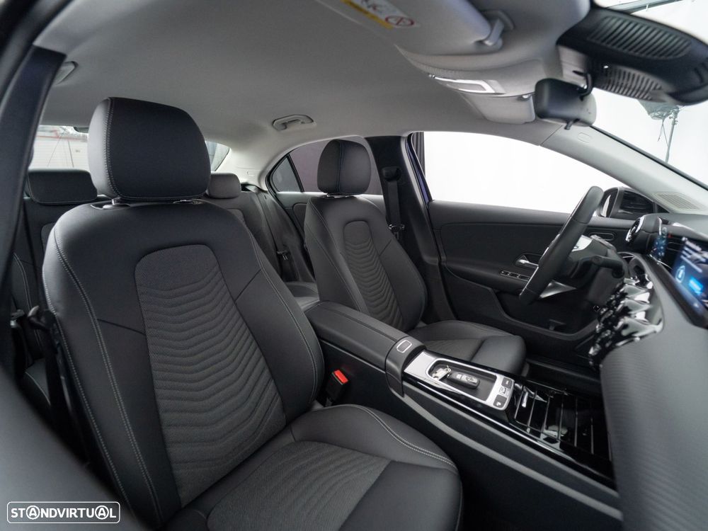 Mercedes-Benz A 250 Limousine e - 36
