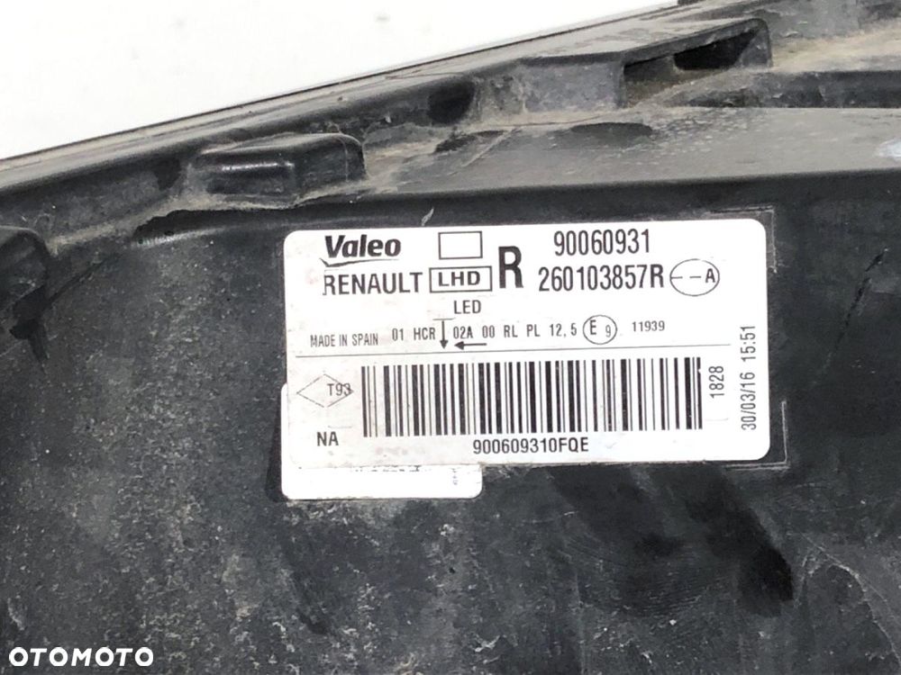 REFLEKTOR PRAWY PRZÓD LED  RENAULT MEGANE IV liftback (B9A/M/N_) 2015 - 2022 1.6 TCe 205 (B9MV) 151 - 8