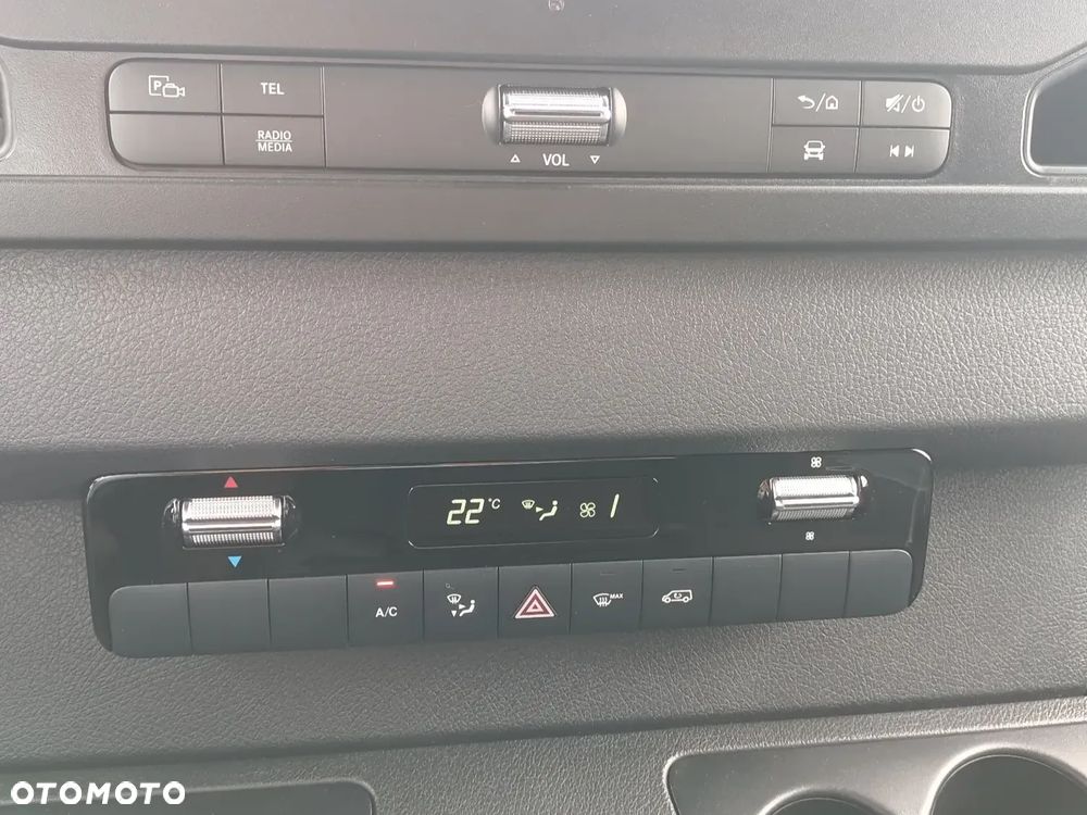 Mercedes-Benz SPRINTER - 15