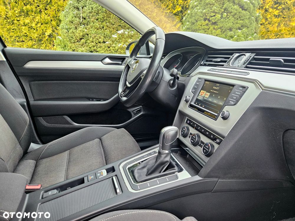 Volkswagen Passat 2.0 TDI DSG (BlueMotion Technology) Comfortline - 10