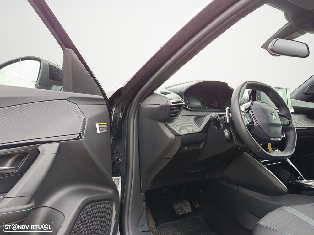 Peugeot 2008 1.5 BlueHDi Allure Pack EAT8 - 26
