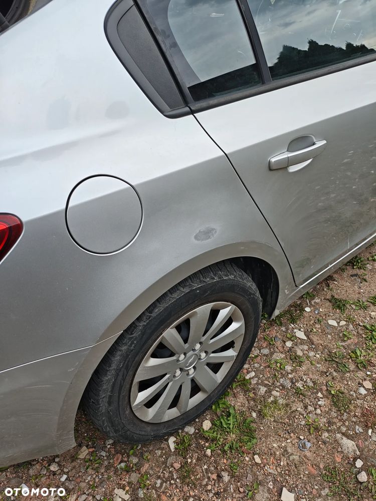 Chevrolet Cruze 1.6 LS - 4