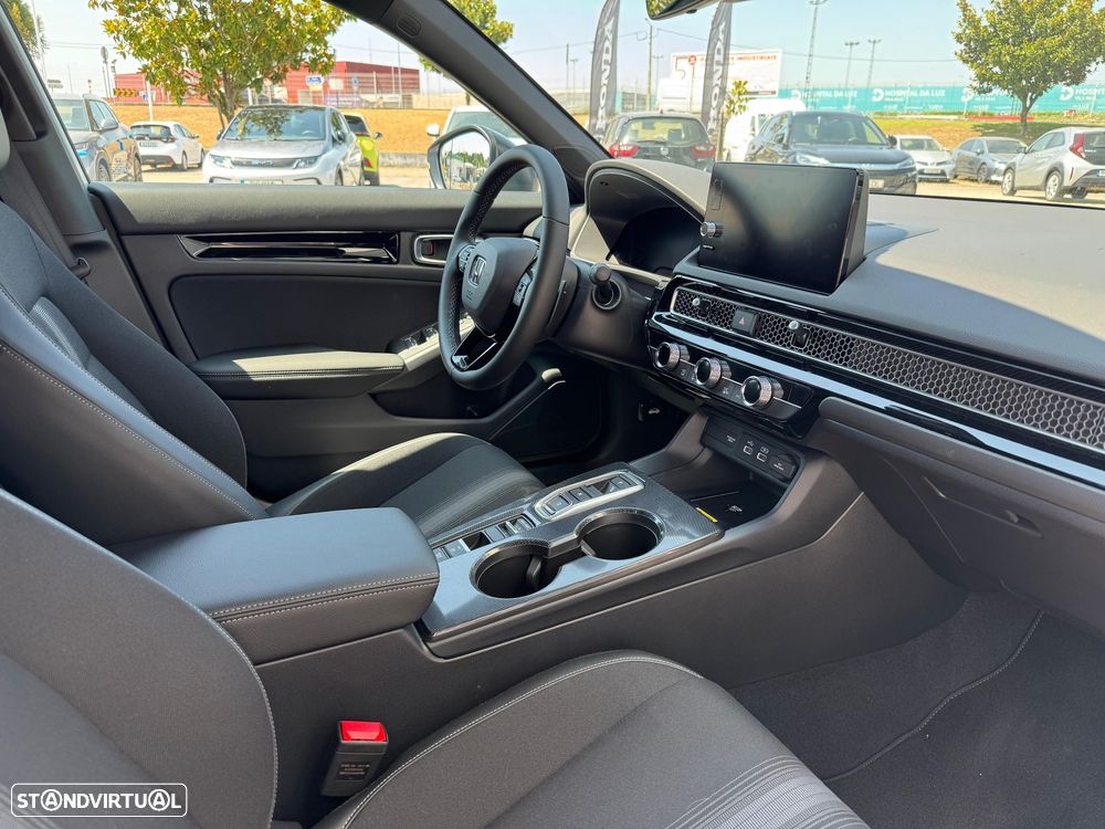 Honda Civic 2.0 0 i-MMD e:HEV Sport - 13