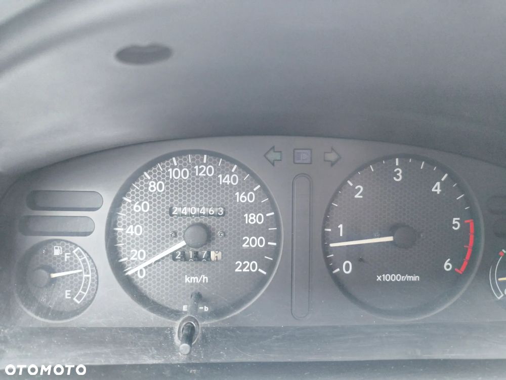 Toyota Corolla 2.0 D-4D Sol - 6
