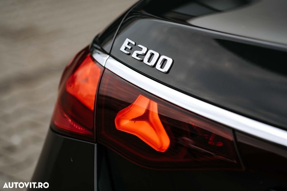 Mercedes-Benz E - 22