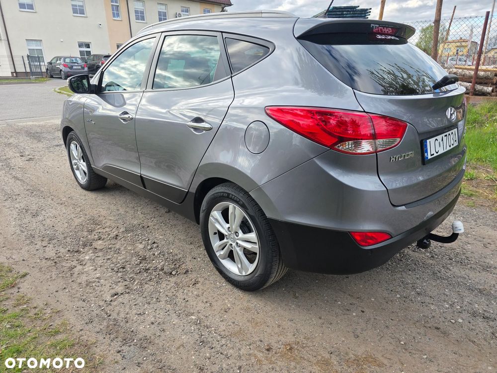 Hyundai ix35 1.7 CRDi 2WD blue Finale Gold - 3