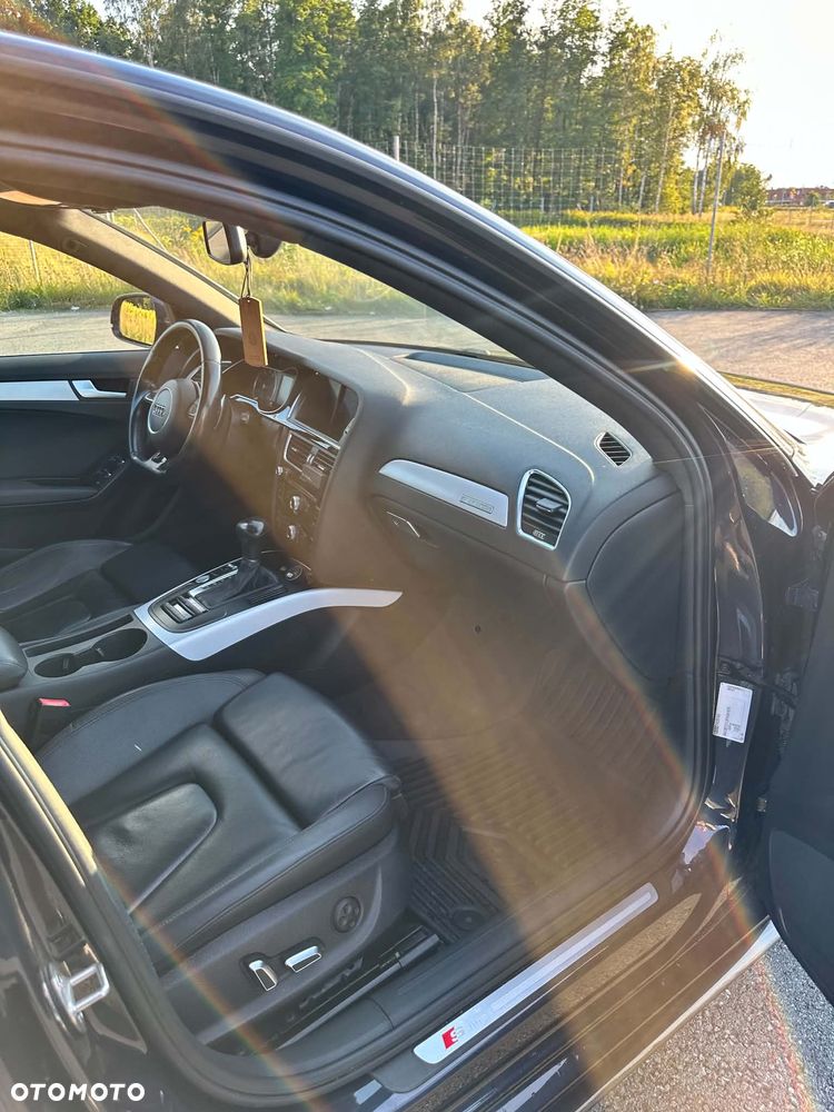 Audi A4 Limousine - 19