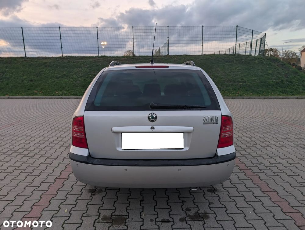 Skoda Octavia 2.0 Combi Ambiente - 8