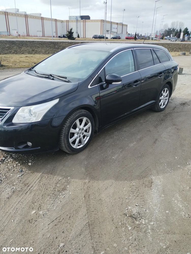 Toyota Avensis 2.0 D-4D - 1