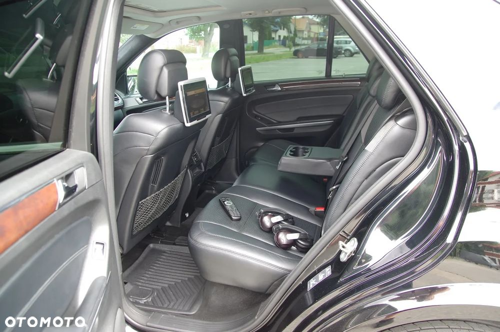 Mercedes-Benz ML 63 AMG 4Matic 7G-TRONIC 10th Anniversary - 8