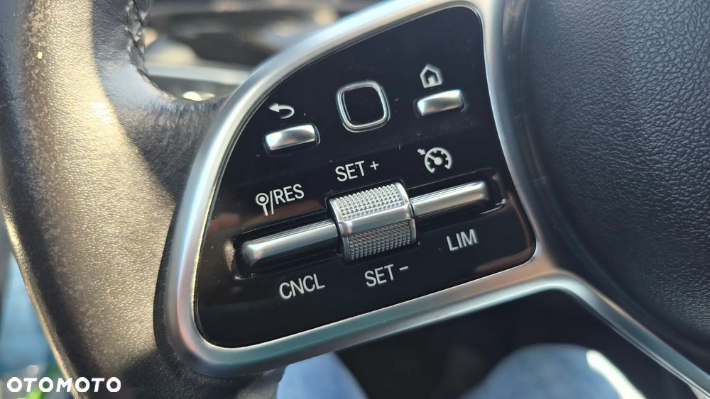 Mercedes-Benz Klasa A 200 7G-DCT - 12