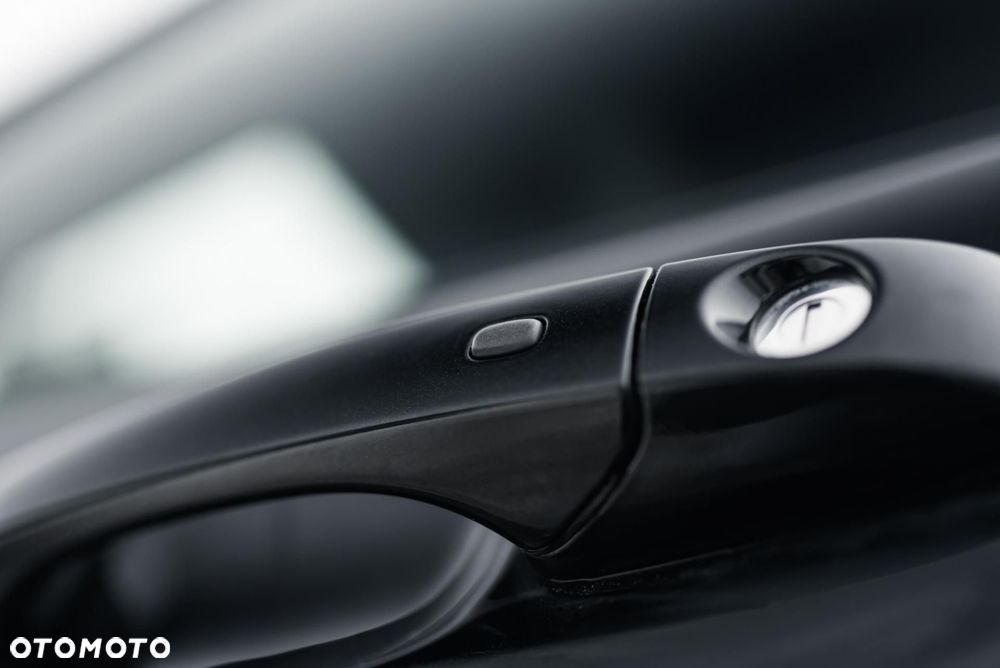 Jeep Grand Cherokee - 38