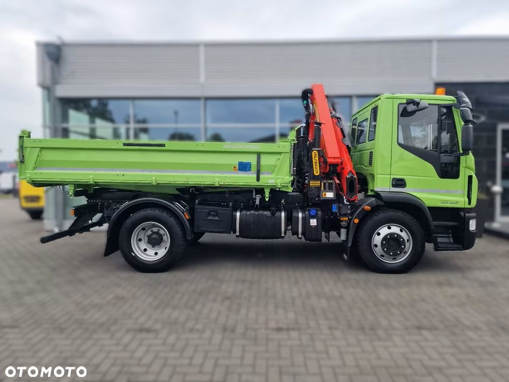Iveco Eurocargo 140E25 | 2018 | 33 504 km | Wywrotka 3-stronna | HDS Palfinger | Sterowanie radiowe | Euro 6 - 8
