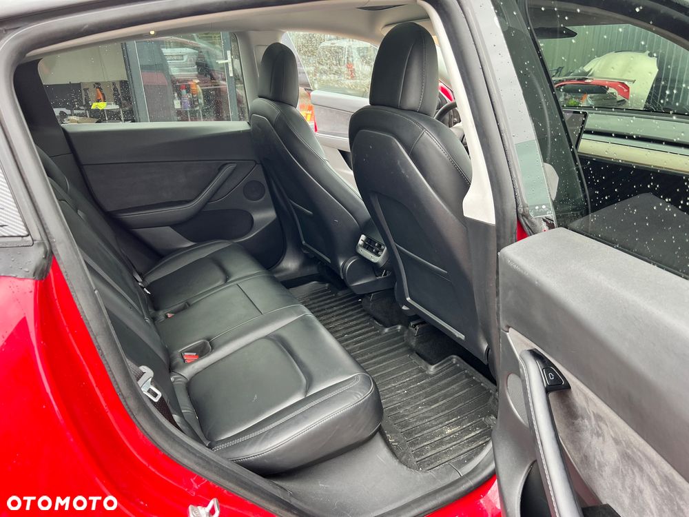 Tesla Model Y Long Range Dual Motor AWD - 15