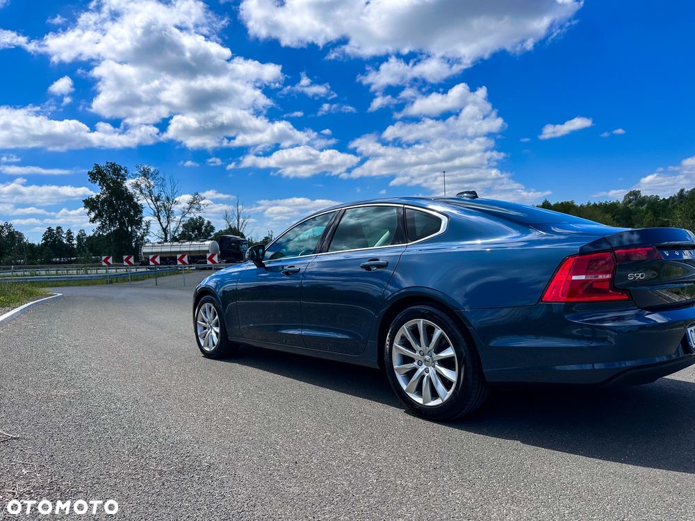 Volvo S90 D3 Momentum - 11