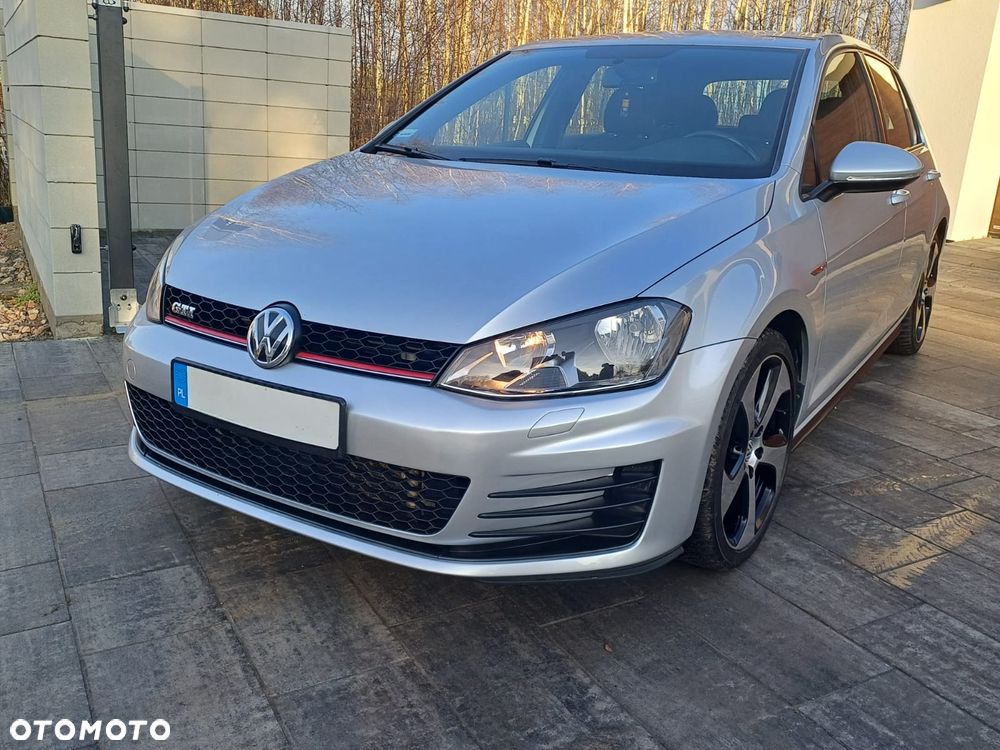 Volkswagen Golf GTI BlueMotion Technology DSG - 2