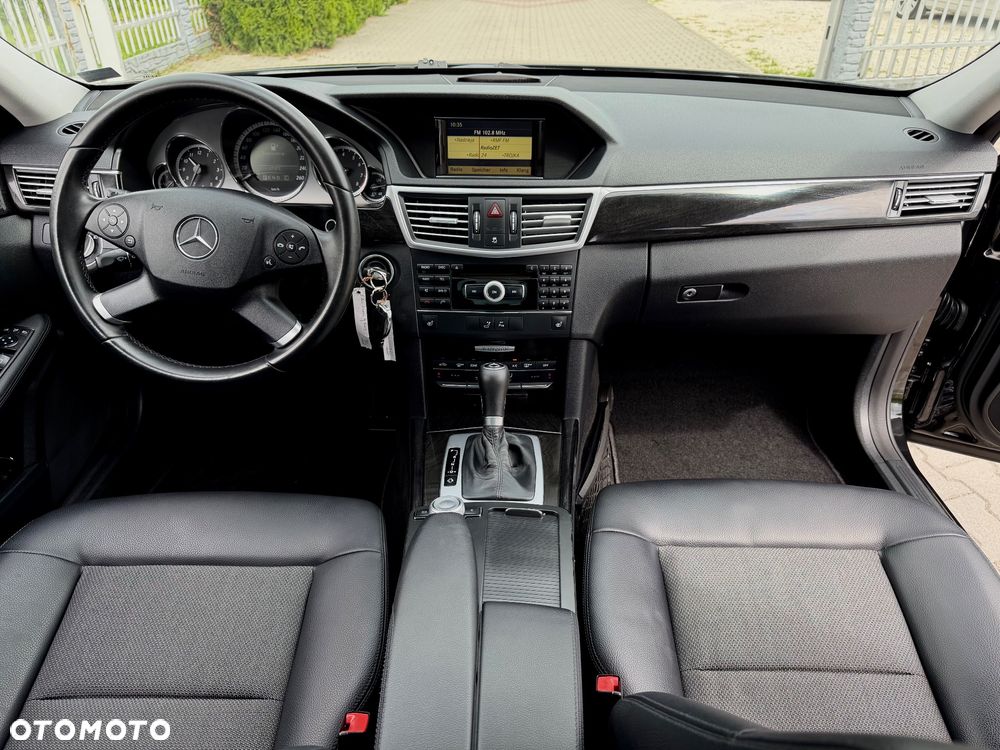 Mercedes-Benz Klasa E 200 CGI BlueEFFICIENCY Automatik Avantgarde - 11
