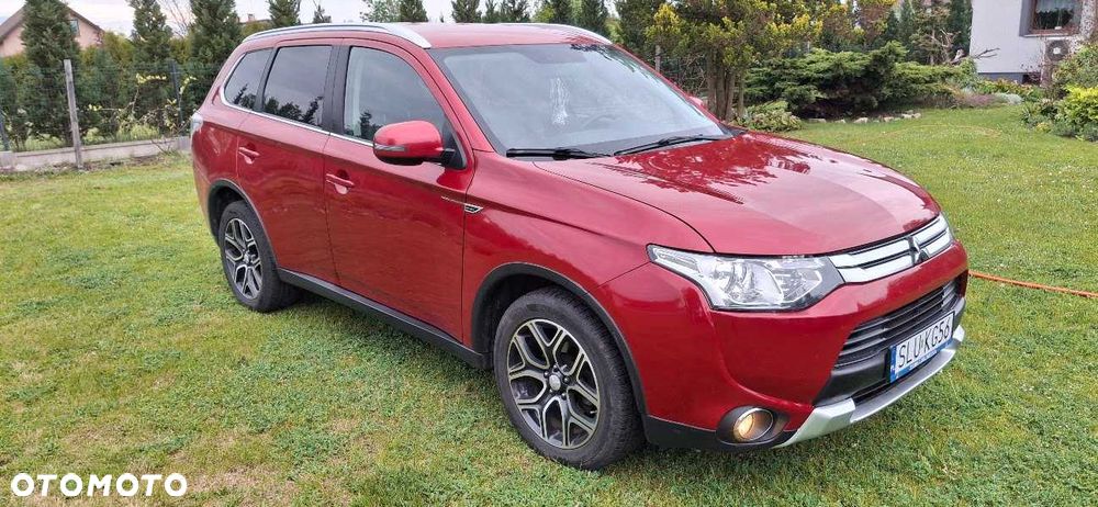 Mitsubishi Outlander - 2