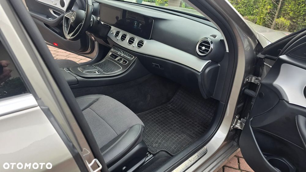 Mercedes-Benz Klasa E 220 d 4-Matic Avantgarde - 10