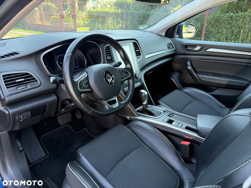 Renault Megane ENERGY TCe 160 EDC BOSE EDITION - 13