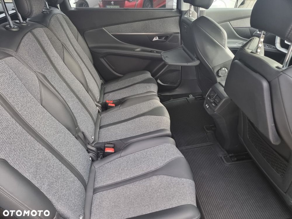 Peugeot 5008 1.2 PureTech Allure S&S - 22