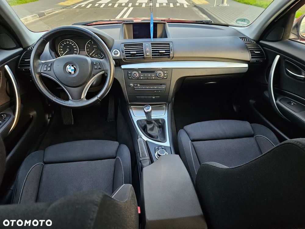 BMW Seria 1 118i Edition Sport - 14