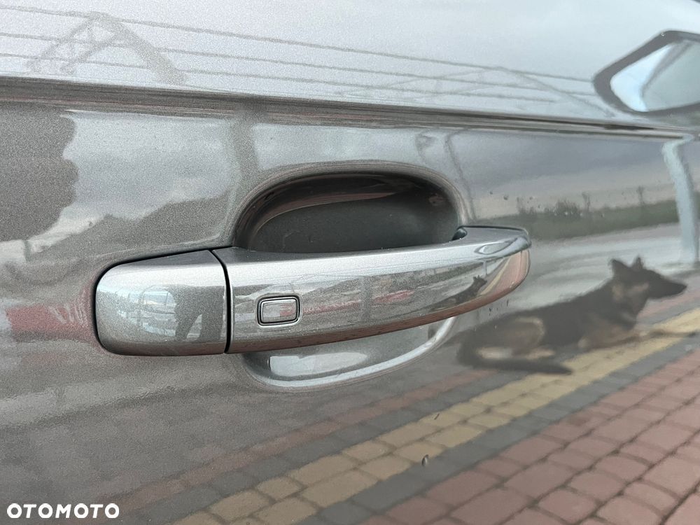 Audi A4 Avant 2.0 TDI ultra DPF Attraction - 15