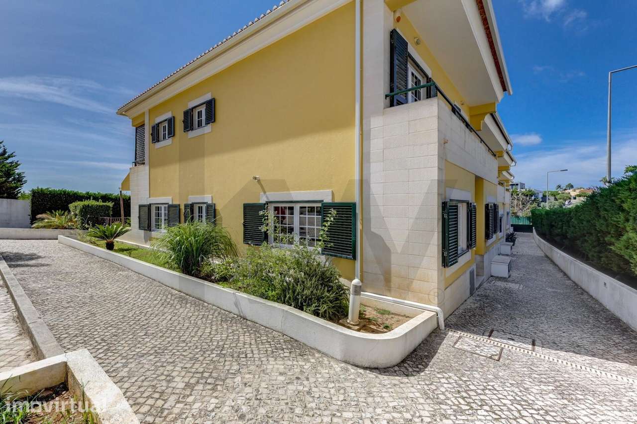 Moradia em Cascais em Condomínio com Piscina e parque infantil - Grande imagem: 4/46